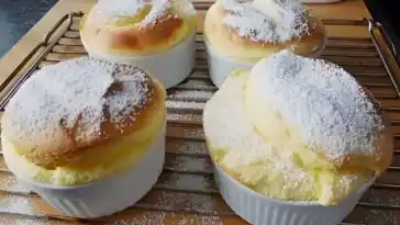 Quark Muffins mit 1 Packung Pudding in wenigen Minuten bereit fur den Ofen1