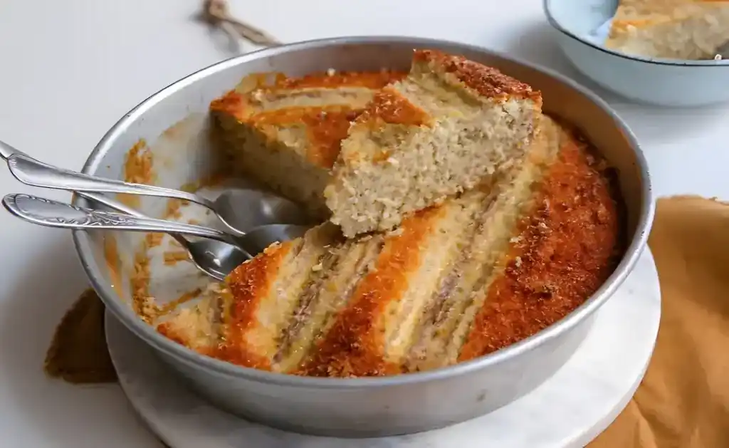 Bananen-Kokos-Fudge-Kuchen: Ein himmlischer Genuss