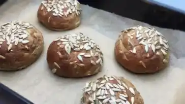 Broetchen gebacken mit nur wenigen Zutaten Fuer Abnehmen W2xEX 4x 2n