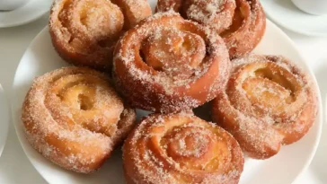 Die backe ich jede Woche Apfelkrapfen mit 3 EL Naturjoghurt 650 g Mehl1