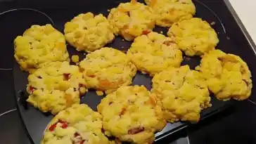 Erdbeer - Muffins mit Rhabarberfüllung