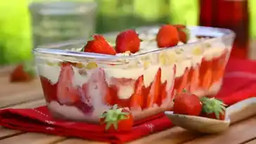 Erdbeerpudding ein wirklich exquisites Dessert W2xEX 2x webp