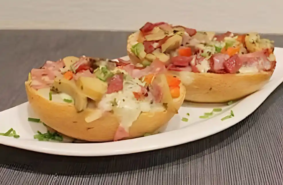 Fernseh Brötchen mit 150 g saure Sahne in 8 Minuten im Ofen gebacken
