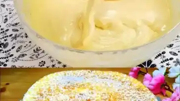 Mischen sie 500 g Griechischer Joghurt mit 5 Eier Fantastischer Joghurtkuchen W2xEX 2.5x