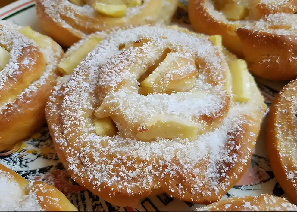 Superschnelle Apfelschnecken mit 4 Äpfeln die ich 2x in Woche backe