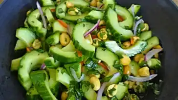 Thai Gurkensalat mit Erdnuessen und Chili W2xEX 4x 2n