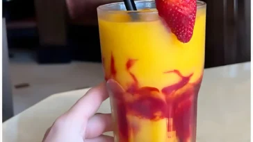 Sanfter Engel ohne Alkohol, gekühlter Orangensaft mit Vanilleeis und Sahne
