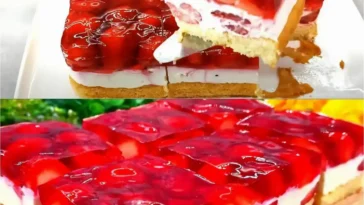 Der beruehmteste Erdbeerkuchen der auf der Zunge zergeht W2xEX 2.5x