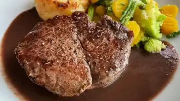 Rinderfilet in Rotweinsauce W2xEX 2.5x Q99