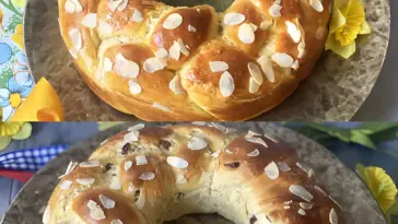 Leckerer Hefe-Kranz mit Rosinen und Preiselbeeren
