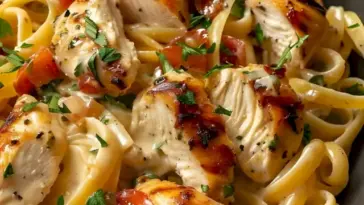 Tagliatelle mit 150 g Haehnchenbrustfilets sowas von lecker W2xEX 2.5x Q99
