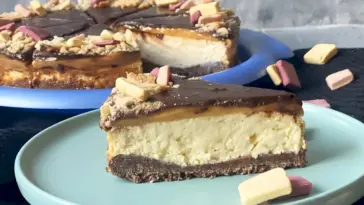 Gesunder Cheesecake mit Karamell und Kakao Bananen Glasur Protein Kuchen W2xEX 2.5x