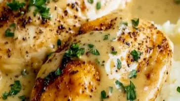 Hähnchen mit Cremiger Dijon-Sauce und Kartoffelbrei