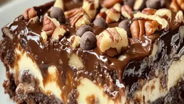 Schokoladen-Pekan Ooey Gooey Butterkuchen Rezept | Einfaches Dessert