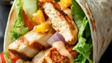 Gegrillter Haehnchenwrap mit Chipotle Mayonnaise