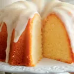 Klassischer Soured Cream Gugelhupf