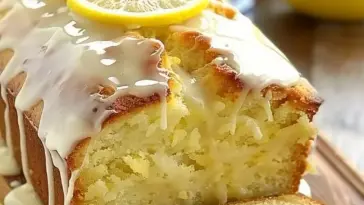 Zitrusfrischer Zitronengusskuchen