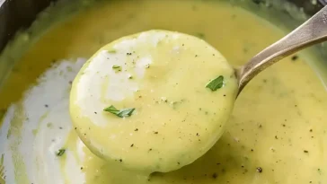 Cremige Zucchini Suppe mit Knoblauch zum Abnehmen