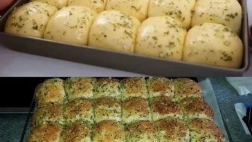 Hausgemachtes Knoblauchbrot mit Kase Suchtgefahr pur