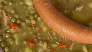 Herzhafte Erbsensuppe nach Hausmannsart – Einfach Lecker