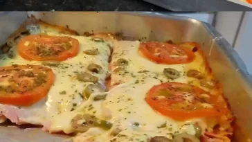 Mozzarella Tomaten Auflauf mit Kochschinken und Thymian
