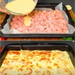 Hühnchenfilet mit französischem Dressing und Mozzarella 3 Hühnchenfilet mit französischem Dressing und Mozzarella auf einem Teller serviert