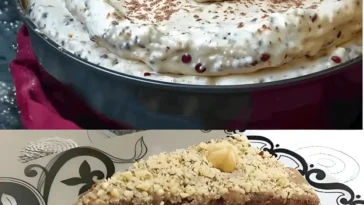 Omis Nusskuchen mit Äpfeln auf einem schön gedeckten Tisch