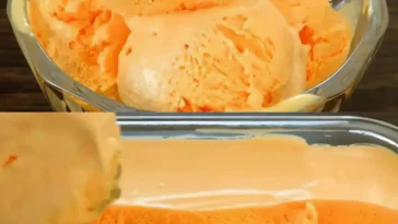 Orangeneis ohne Eismaschine - einfaches Rezept für hausgemachtes Eis.