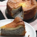 Mohn-Schmand-Kuchen 3 Mohn-Schmand-Kuchen mit cremiger Schmandschicht und Mohnkruste