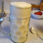 Schneemaß 4 Eine präzise Messung des Schneemaß im Winterlandschaft.