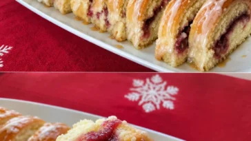Frischkäse Marmelade Kaffeekuchen auf einem Teller
