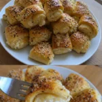 Omas Schafskäse-Hefehörnchen Rezept 3 Omas Schafskäse-Hefehörnchen frisch gebacken auf einem Teller