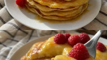 Pfannkuchen mit Pudding auf einem Teller serviert